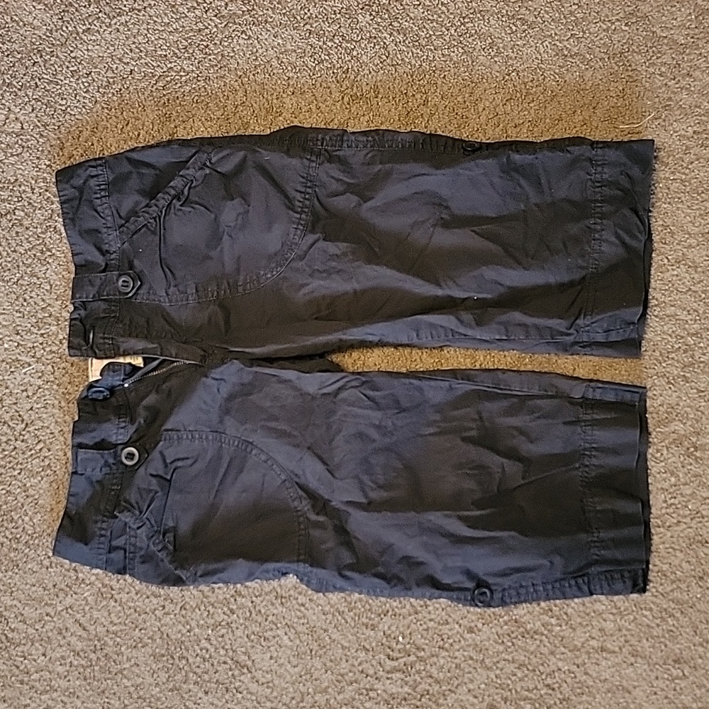 Roxy capris shorts black size 3